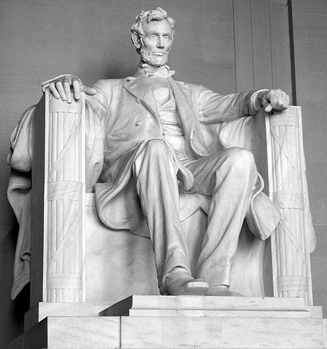 نصب لينكولن التذكارى فى واشنطن