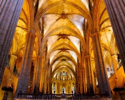  كاتدرائية برشلونة 