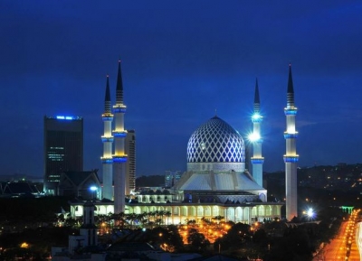  Sultan Salahuddin Abdul Aziz Mosque 