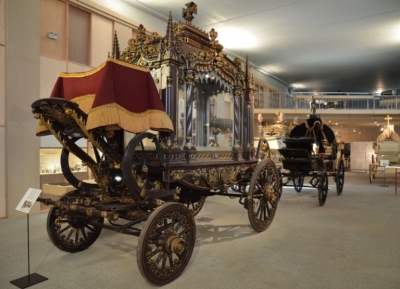 متحف برشلونه للعربات الجنائزيه موسيو دى كاروسس فونبيريس