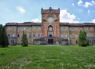  قلعة سامزانو 