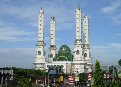 مسجد نور الأخلاص الكبير