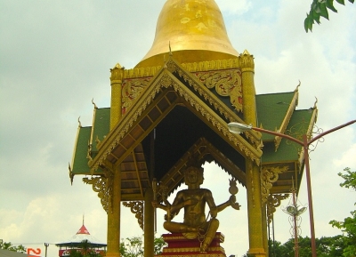  تمثال بوذا ذو الأربع اوجه 