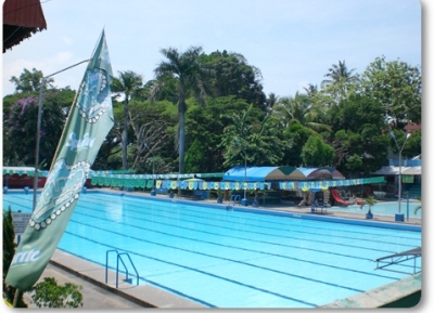 حمام سباحة كيبون أغونغ