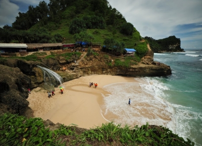  شاطئ بانيو تيبو 