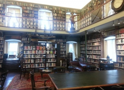  مكتبة و مركز مورين الثقافى 