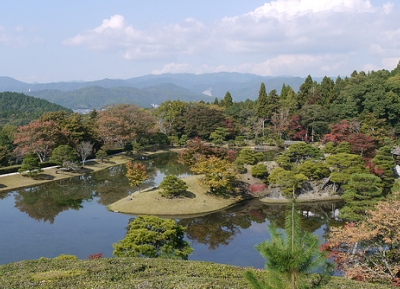  حديقة معبد شوغاكو في ريكيو 