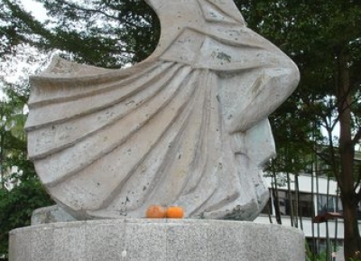  تمثال الفتاه الراقصة - تيونغ باهرو 