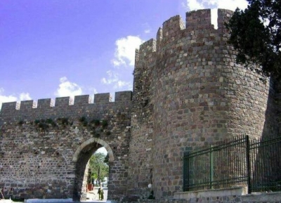  قلعة كاديفيكالى 