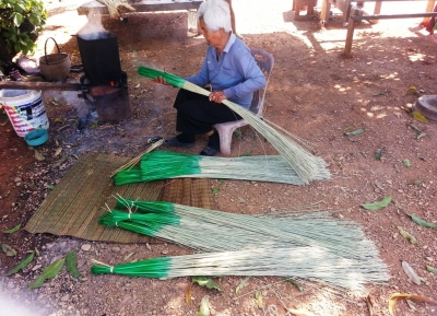 قرية بانغ سا كاو لنسج الحصير