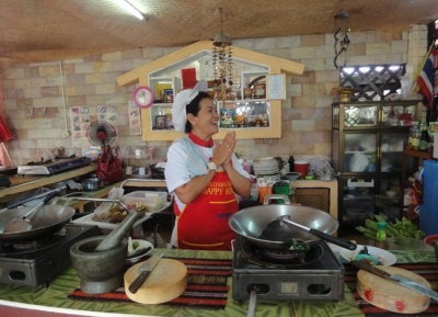 مدرسة طبخ البيت السعيد التايلاندي