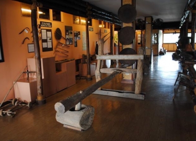  متحف قبائل التلال ومركز التعليم 