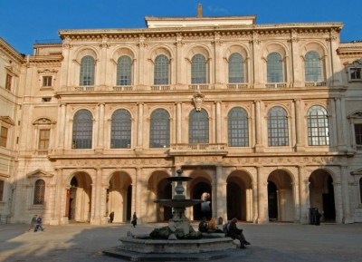  قصر باربيريني 