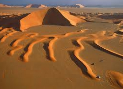  الكثبان الرملية الساحرة في قطر 