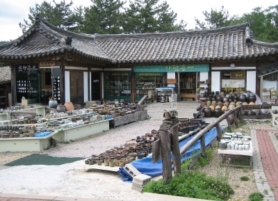  قرية جيونجو للحرف اليدوية الشعبية 