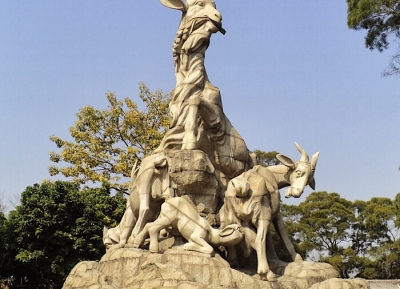  تمثال الخمسة كباش 