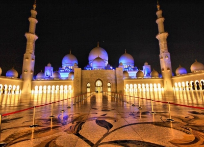 مسجد آلاف الأضواء