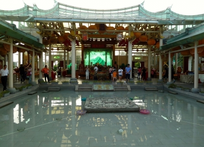  معبد ماتسو الزجاجي 