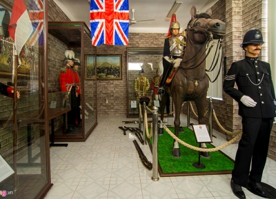  متحف روبرت تايلور للأسلحة من جميع أنحاء العالم 