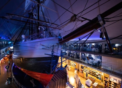  متحف السفينة القطبيه 