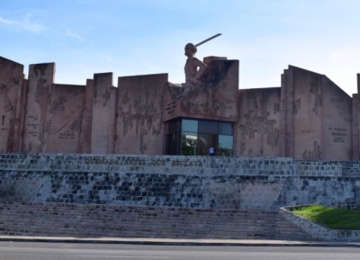النصب التذكاري لفيسينتي غارسيا