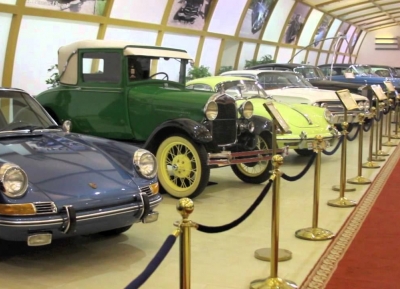  متحف السيارات التاريخية والقديمة التقليدية 