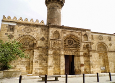  مسجد الأقمر 