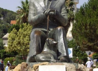  تمثال الحبيب بورقيبة 