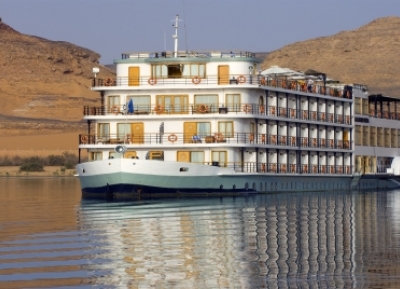  رحلة بحرية في بحيرة ناصر 