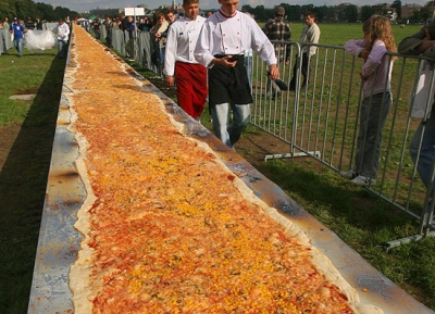 مهرجان نابولى للبيتزا - بيتزا القريه