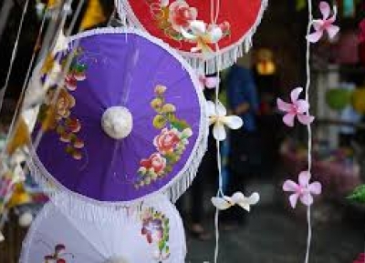  مهرجان مظلات بو سانغ 
