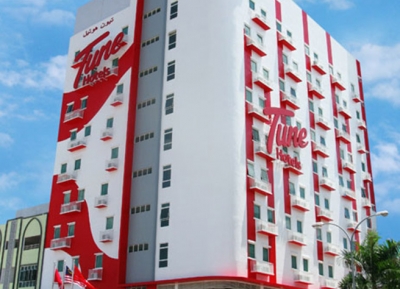 فندق تون - مركز مدينة كوتا بهارو