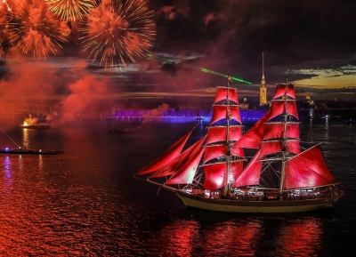 مهرجان scarlet sails