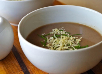  حساء الدقيق المحمص على طراز بازل - Basel-style roasted flour soup 
